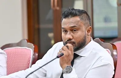 ހިތަދޫ އުތުރު ދާއިރާގެ މެމްބަރު ސިނާނުގެ ގޮނޑި ގެއްލިއްޖެ ކަމަށް ސުޕްރީމް ކޯޓުން ހުކުމް ކޮށްފި