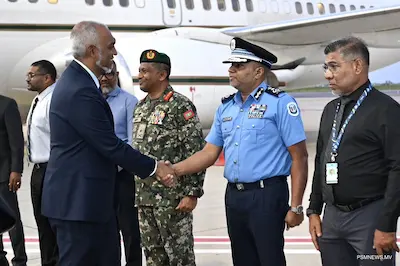 ޢުމްރާގެ އަޅުކަން އަދާ ކުރެއްވުމަށްފަހު ރައީސްގެ ދެކަނބަލުން މާލެ ވަޑައިގެންފި