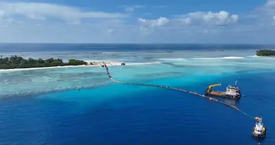 ރައީސްގެ ވައުދުފުޅާ އެއްގޮތަށް ތ ގާދިއްފުށީގެ ބިން ހިއްކުމުގެ އަމަލީ މަސައްކަތް ފަށައިފި؛ 10 ދުވަސްތެރޭ ނިންމާލެވޭނެ!