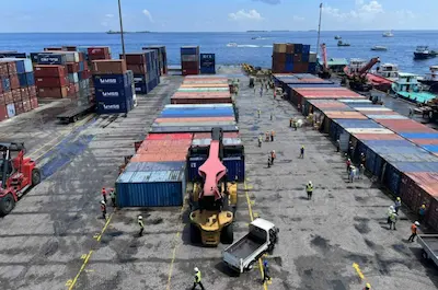 މާލޭ ވިޔަފާރި ބަނދަރުގައި ހުރި މުދާތައް ހަތް ދުވަސް ތެރޭގައި ނެގުމަށް އެމްޕީއެލް އިން އަންގައިފި