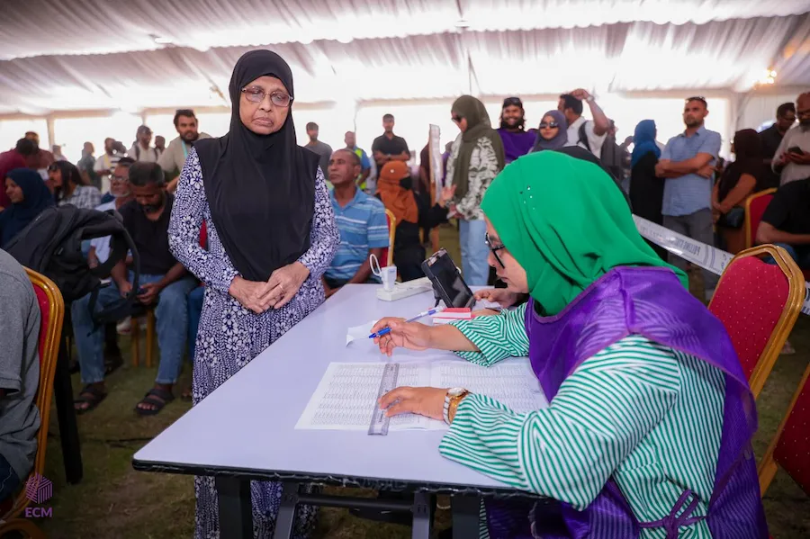 ދެގަޑިއެއްހާ އިތު ތެރޭ 41,000 އަށްވުރެ ގިނަ މީހުން ވޯޓުލައިފި