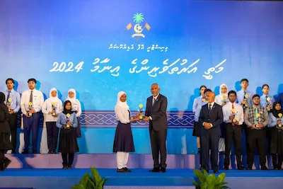 ސްކޮލަރޝިޕްގައި ރާއްޖޭގައި ކިޔެވުމަށް ސްޓައިޕެންޑުގެ އިތުރުން 6000 ރުފިޔާގެ އެލަވަންސެއް ދޭން ނިންމައިފި