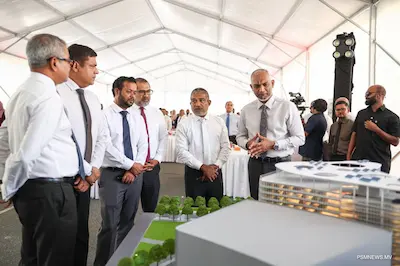 ހުޅުމާލޭގައި 1،100 އަށްވުރެ ގިނަ އުޅަނދު ޕާކު ކުރެވޭ، ޕާކިން ބިލްޑިންގެ ބިންގާ އަޅައިފި