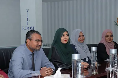 މެދުއިރުމަތީގެ ހަނގުރާމައިގެ ޚަބަރުތައް ޒިންމާދާރުކަމާއެކު ފެތުރުމަށް މީޑިއާ ކޮމިޝަނުން އިލްތިމާސް ކޮށްފި