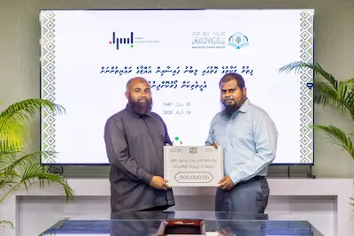 މިއަހަރުގެ ފިތުރު ޒަކާތުގެ ގޮތުގައި ލިބުނު ފައިސާގެ ތެރެއިން ބައި މިލިއަން ރުފިޔާ ފަލަސްތީނަށް ހަދިޔާ ކޮށްފި