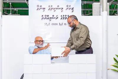 މަސްޖިދުއްޒިކުރާ މިހާރު ހުރި ބިމުގައި ބިނާކުރާ ޒަމާނީ އާ މިސްކިތުގެ ބިންގާ އަޅައިފި