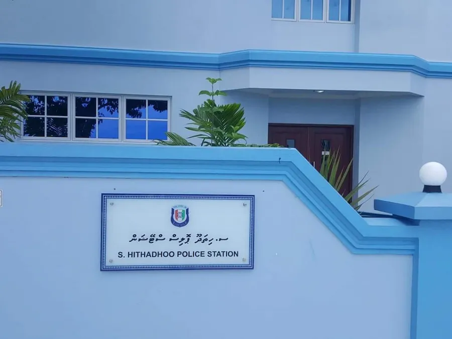 ހިތަދޫގެ ފަތާ ޓްރެކް ސަރަހައްދުން މަރުވެފައި އޮއްވާ ފެނުނު ބިދޭސީމީހާއަކީ ކާކުކަން ދެނެގަތުމަށް އާންމުންގެ އެހީއަށް އެދިއްޖެ