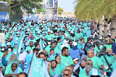 ކޮންގްރެސް ޕާޓީގެ ގިނަ އަދަދެއްގެ ސަޕޯޓަރުންނާ އެކު ޚާއްޞަ ސައިކަލް ބުރެއް ބާއްވައިފި