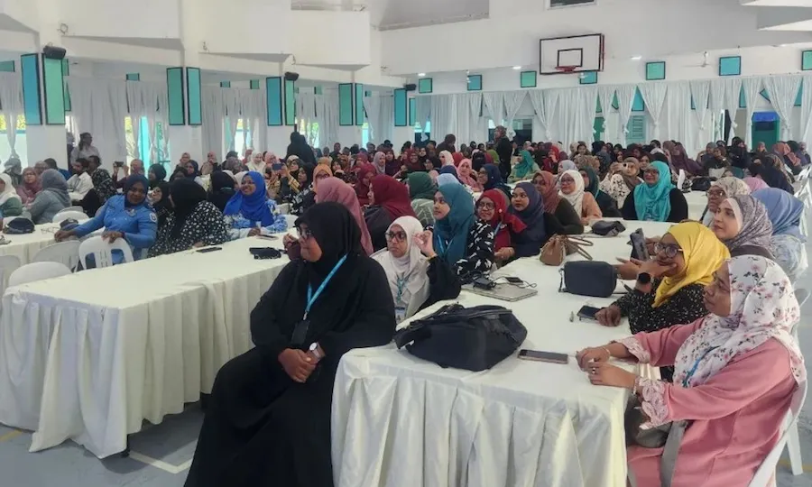ޑިޖިޓަލް ޕޭރެންޓންގ އާއި ސައިބަރ ސޭފްޓީ ސެޝަނެއް ރެހެންދި ސުކޫލު މުދައްރިސުންނަށް ހިންގައިފި