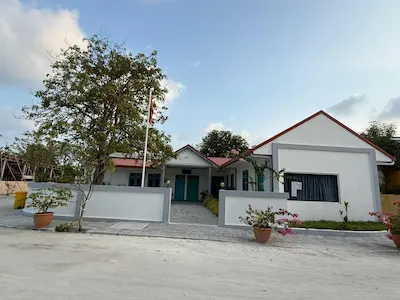ކޮލަމާފުށީ ގައި ކައުންސިލުން އިޢުލާނަކާ ނުލާ ކޮށްފައިވާ މަސައްކަތްތަކުގެ ތަފްސީލަށް އެދި ހުށަހަޅައިފި
