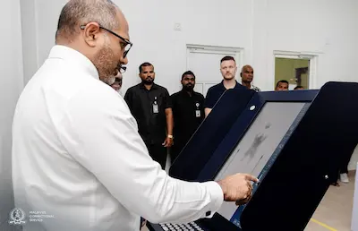 މާފުށީ ޖަލުގައި ފުރަތަމަ ފަހަރަށް ޒަމާނީ ބޮޑީ ސްކޭނިން މެޝިނެއް ބަހައްޓައި ބޭނުންކުރަން ފަށައިފި