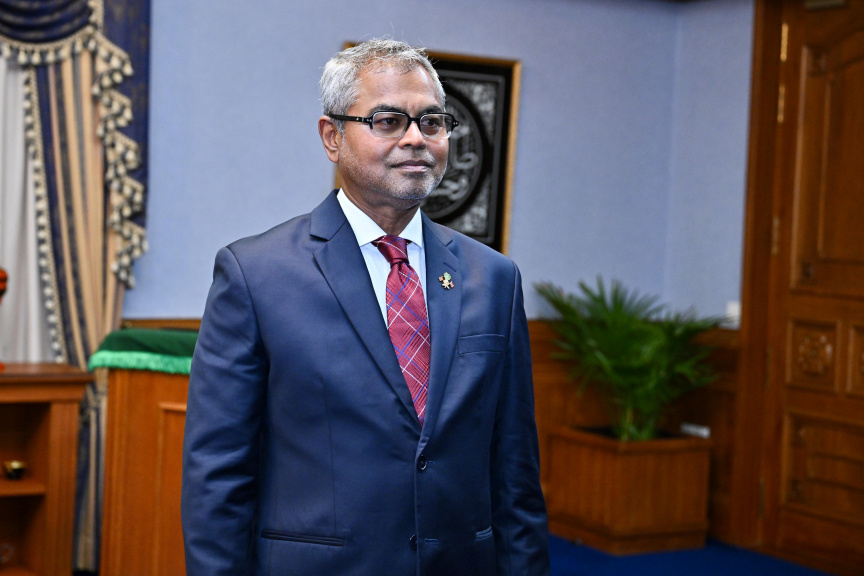 ތިމާވެށީގެ ހުއްދަތައް ދޫކުރުމުގެ ނިޒާމު ހަރުދަނާކުރުމަށް, ޓޫރިޒަމް އިންޑަސްޓްރީއާ ގުޅެން މި ތިބީ ތައްޔާރަށް: ވަޒީރު ޠާރިޤް