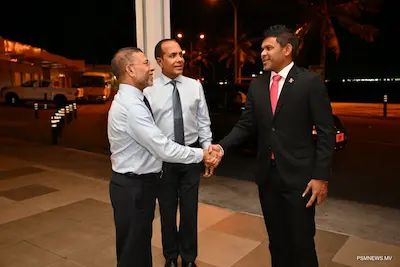 ނައިބުރައީސް ހުސައިން ލަތީފު ރަސްމީ ދަތުރުފުޅެއްގައި ހަވާއީއަށް