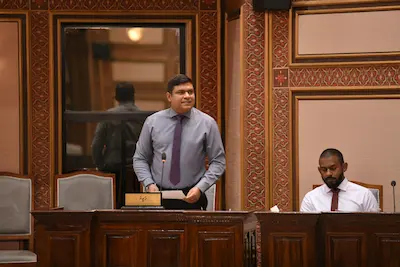 ސީޕީއަށް ގުޅީ، ނޫސްވެރިން ގޭގެ ނަން ކިޔަންފެށީމަ، ގެ ބަލައިފާސްކުރަން ކޯޓުއަމުރެއް ބޭނުން ނުވާނެކަމަށް ދަންނަވަން: އަމީން
