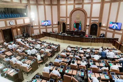 މަޖިލިސް މެންބަރުންގެ އަދަދު 93އަށްވުރެއް އިތުރު ނުވާނެ ގޮތަށް ޤާނޫނުއަސާސީ އަށް އިސްލާހު ހުށަހަޅަނީ