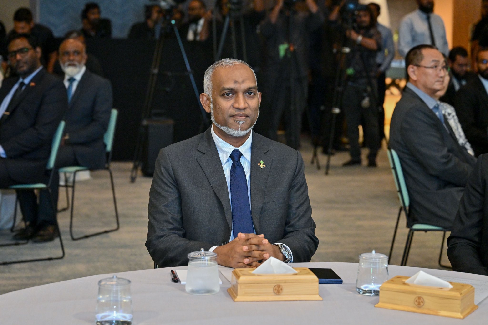 އެސްޓޯނިއާގެ އެހީއާއެކު ރާއްޖެ ޑިޖިޓަލައިޒް ކުރަން ހާއްސަ ގާނޫނުތައް މަޖިލީހަށް ހުށަހަޅަނީ