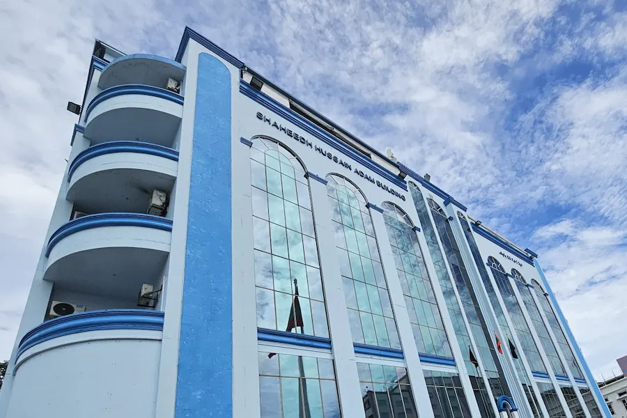 މާލޭގައި ދިވެހި ފިރިހެނަކަށް ވަޅިން ހަމަލާދީ ޒަހަމް ކޮށްލައިފި