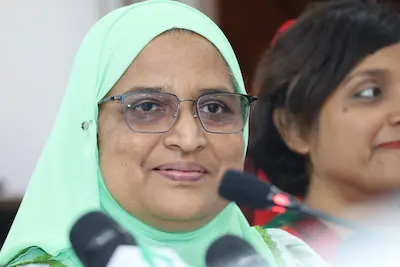 ރައީސްގެ ދަރިކަނބަލުން ޔާސްމީންގެ ޕޯސްޓެއް ކަމަށްބުނެ ދައުރުކުރަމުންދަނީ ފޭކު ޕޯސްޓެއް: އާޒިމާ