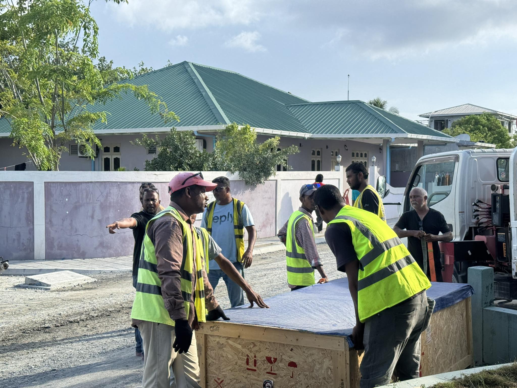 މާމިގިލީ ޞިއްޙީ މަރުކަޒަށް އެކްސްރޭ މެޝިން ގެނައުމުގައި އާރްޑީސީއިން ވެދިން އެހީތެރިކަމަށް އެމަރުކަޒުގެ ޝުކުރު!