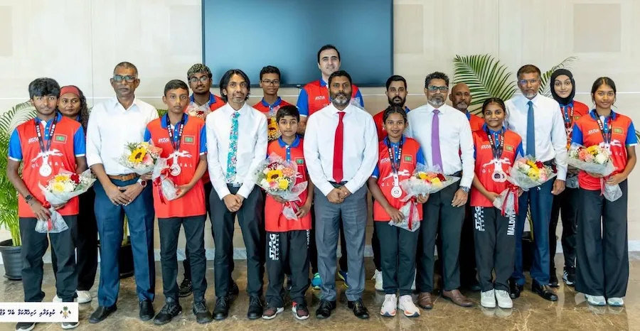 ސަރަހައްދީ ޔޫތު މުބާރާތުން މެޑަލް ހޯދި ޓޭބަލް ޓެނިސް ޓީމަށް ވަޒީރު ރާފިޢު މަރުހަބާ ދަންނަވައިފި