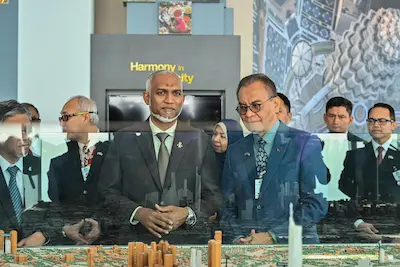 ރައީސް ޑރ މުއިއްޒު، މެލޭޝިއާގެ ޓްވިން ޓަވަރަށް ޒިޔާރަތް ކުރައްވައިފި
