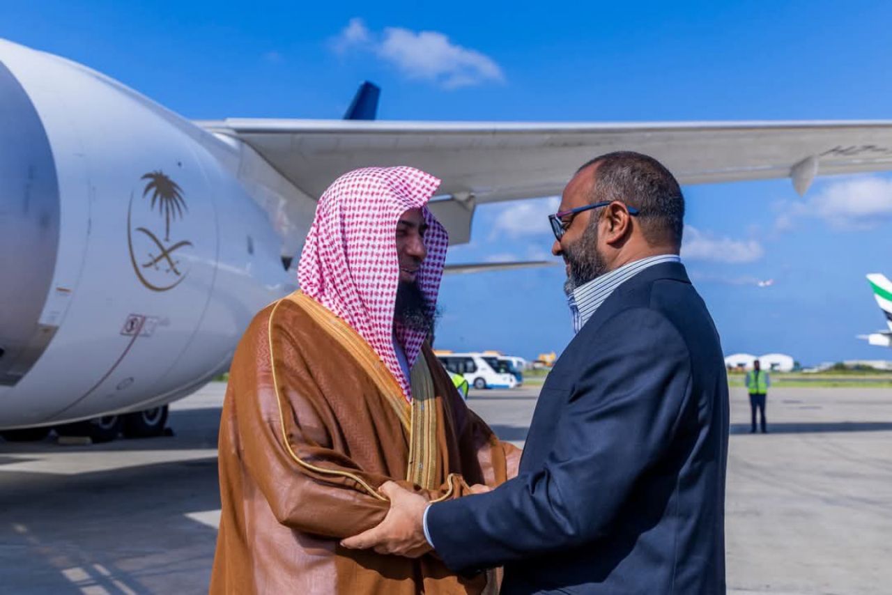މަސްޖިދުއްނަބަވީގެ އިމާމު ރާއްޖެއަށް ކުރެއްވި ދަތުރުފުޅު ނިންމަވާލައްވައި، ފުރާވަޑައިގެންފި