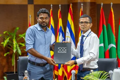 ދަނގެތީގެ ރައްޔިތުންގެ ހުވަފެން ޙަޤީޤަތަކަށް! 11 މަސްތެރޭ އެއްކޮށް ނިންމުމަށް, ސްޓެލްކޯގެ ޒަމާނީ އައު އިންޖީނުގެ އިމާރާތް ކުރުމުގެ އެއްބަސްވުމުގައި ސޮއިކޮށްފި