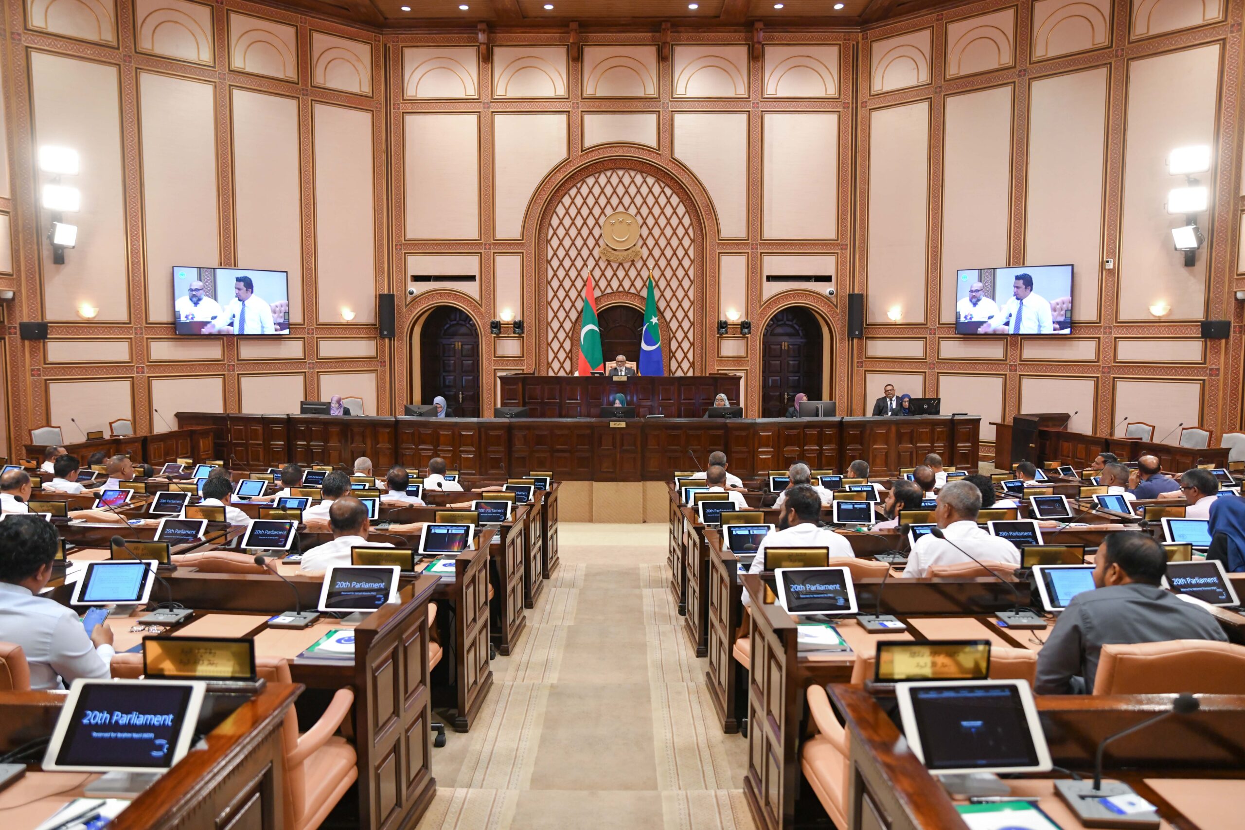 ތިން ގައުމަކަށް ސަފީރުން އައްޔަން ކުރުމަށް ރުހުން ހޯދުމަށް މަޖިލީހަށް