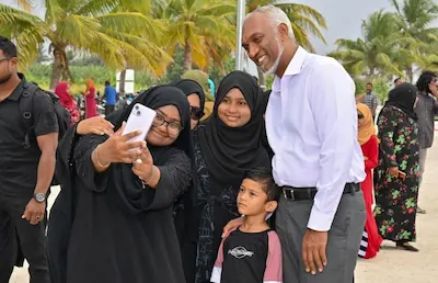 އޮގަސްޓުމަސް ނިމުމުގެެ ކުރިން ހުރިހާ ރައްޔިތުންގެ ގާތަށް ދާނަން: ރައީސް