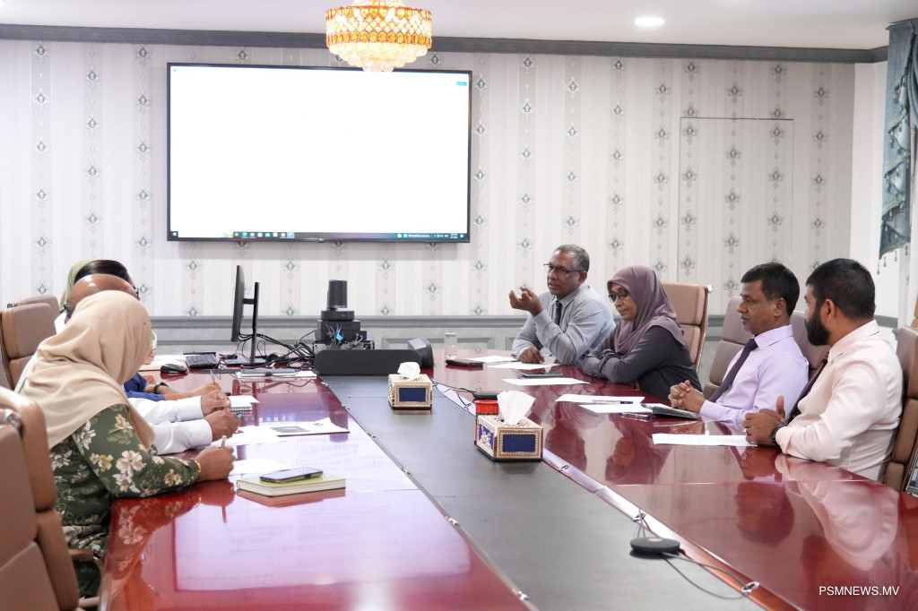 ދުންފަތް މަނާކުރުން-ޖެނެރޭޝަނަލް ބޭންއާ ގުޅޭގޮތުން ޑަބްލިއުއެޗްއޯއާއި ޔުނިސެފާއެކު މަޝްވަރާކޮށްފި