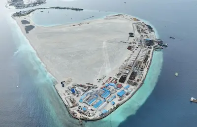 ކުށުގެ ވެށިން ގެނެވޭ ކުޑަކުދިން ރީހެބިލިޓޭޓް ކުރާ ‘ހޯޕް އައިލެންޑް’ ގިރާވަރު ފަޅަށް،