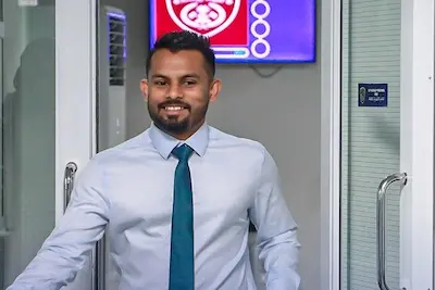 ޝައްމާނުގެ ބަންދަށް 15 ދުވަސް