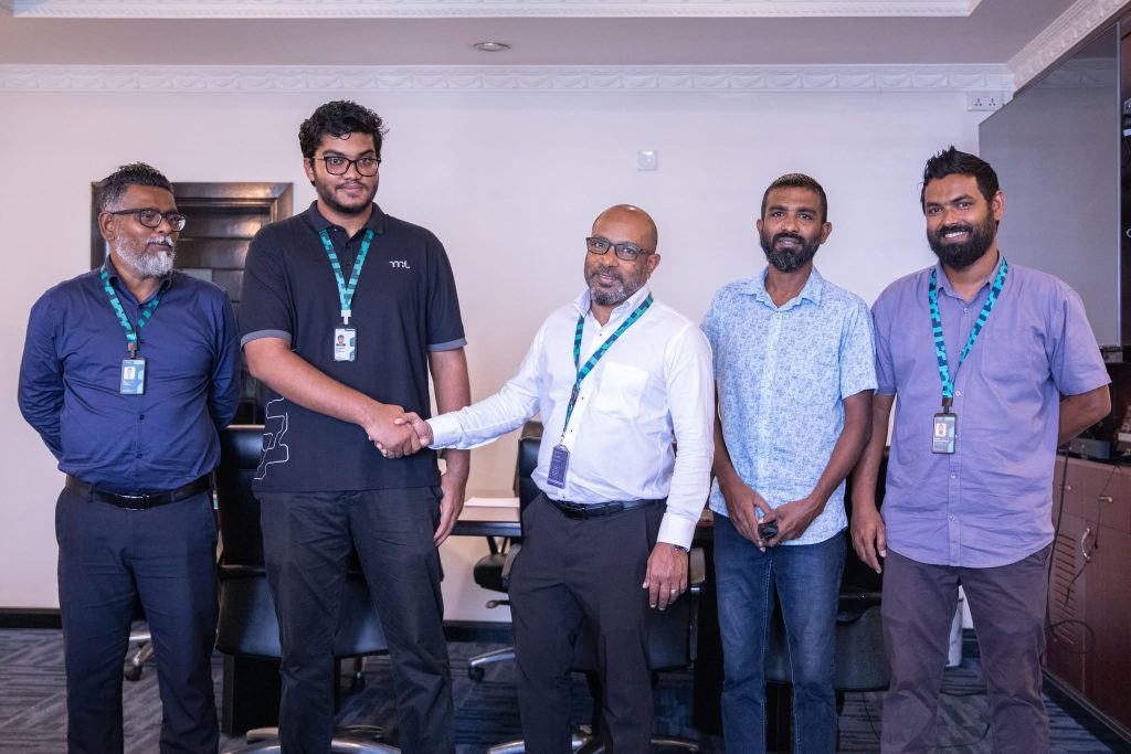 އެޕާޓްމަންޓެއްގައި ރޯވި އަލިފާން ނިއްވުމުގައި، އެމްޕީއެލް ގެ 2 ސްޓާފަކު ދެއްކީ ތައުރީފު ހައްގު ނަމޫނާއެއް!