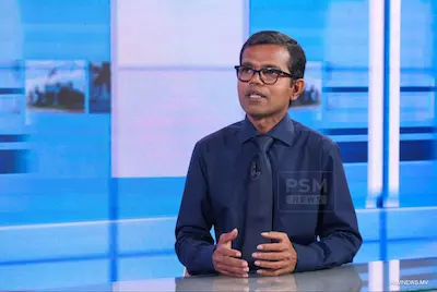 އެސްއީޒެޑްގެ ސޯލާމަޝްރޫޢާއެކު އިންޖީނުތައް 8 ގަޑިއިރު ނިއްވާލިޔަސް، މާލެއަށް ކަރަންޓުދެވޭނެ، ތެލަށްކުރާ ޚަރަދު މަދުކުރެވޭނެ: ފަހުމީ