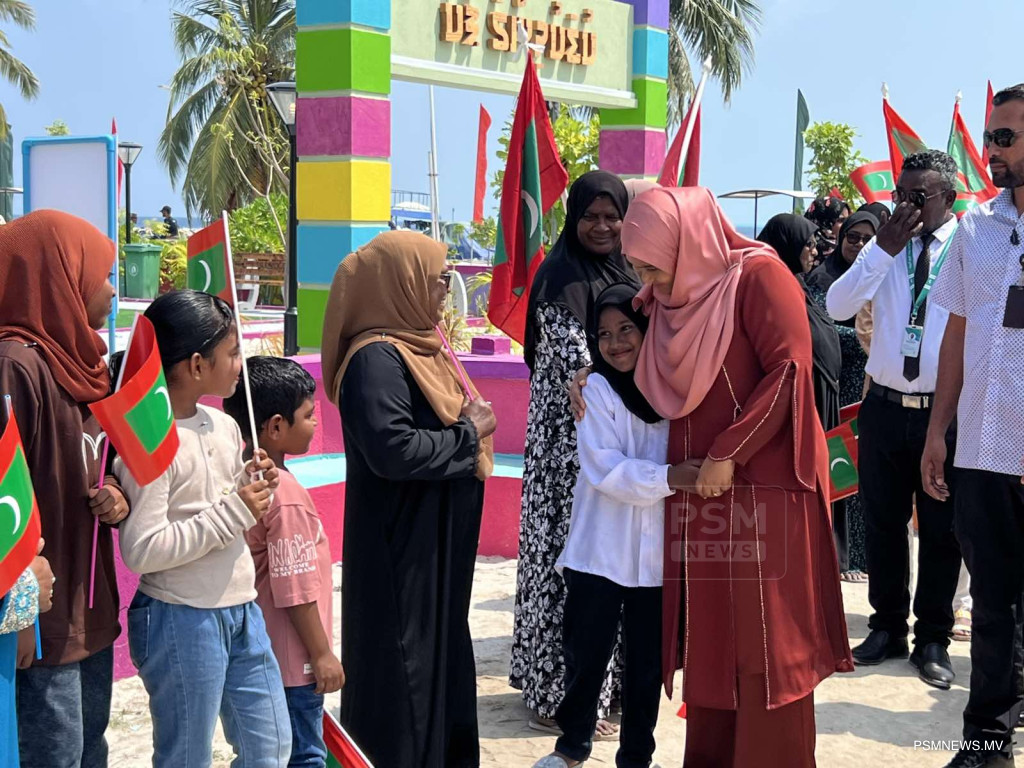 ރައީސްގެ އަނބިކަނބަލުން އިހަވަންދުއަށް: ޑައިލިސިސްގެ ޚިދުމަތް ރަސްމީކޮށް ފައްޓަވައިދެއްވަނީ!