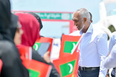 ދ އަތޮޅަށް ކުރެއްވު 3 ދުވަހުގެ ދަތުރުފުޅު ނިންމަވާލެއްވުމަށްފަހު ރައީސް މާލެ ވަޑައިގެންފި