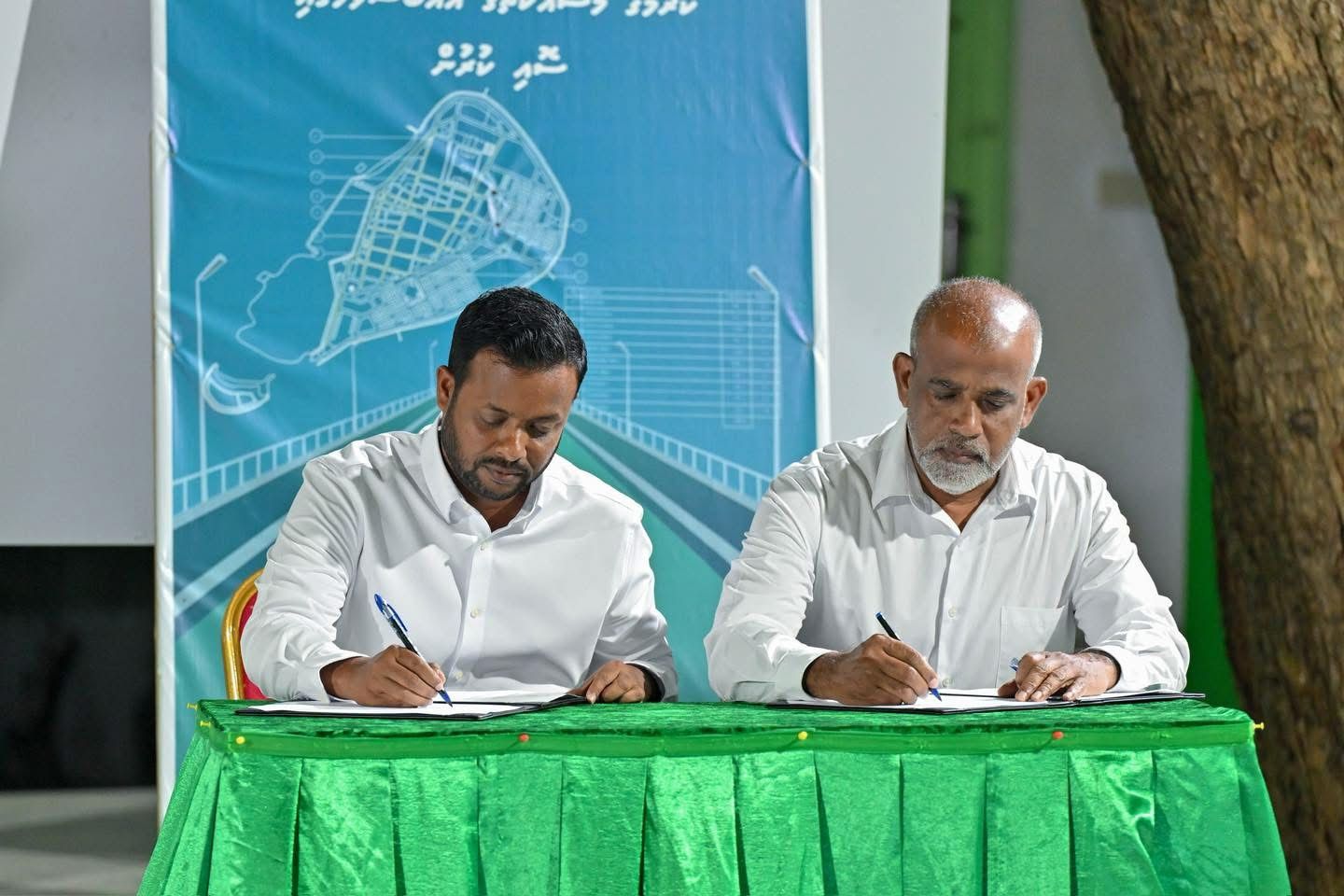 ދ. މީދޫގެ މަގުތައް ތަރައްޤީކުރުމުގެ މަސައްކަތް އާރްޑީސީއާ ހަވާލުކޮށްފި