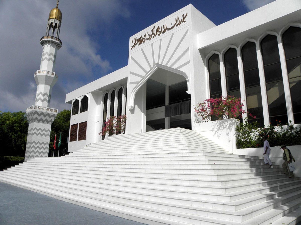 ހަ ރަށަކަށް ބޭރުގެ ގާރީން ފޮނުވަނީ