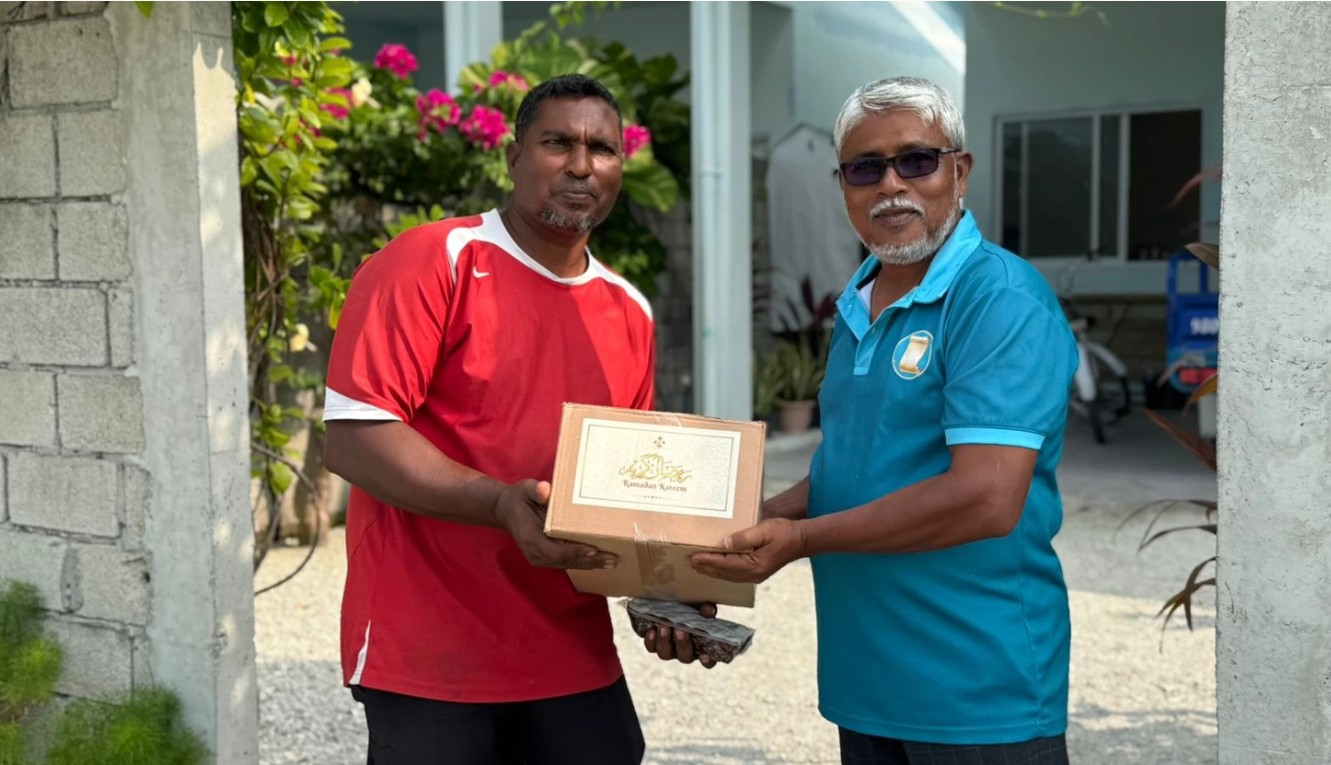 ރައީސް ޑރ މުއިއްޒު ދެއްވާ ރޯދަ ހަދިޔާ, ހދ. އަތޮޅުގެ ރަށްތަކަށް ބަހަން ފަށައިފި