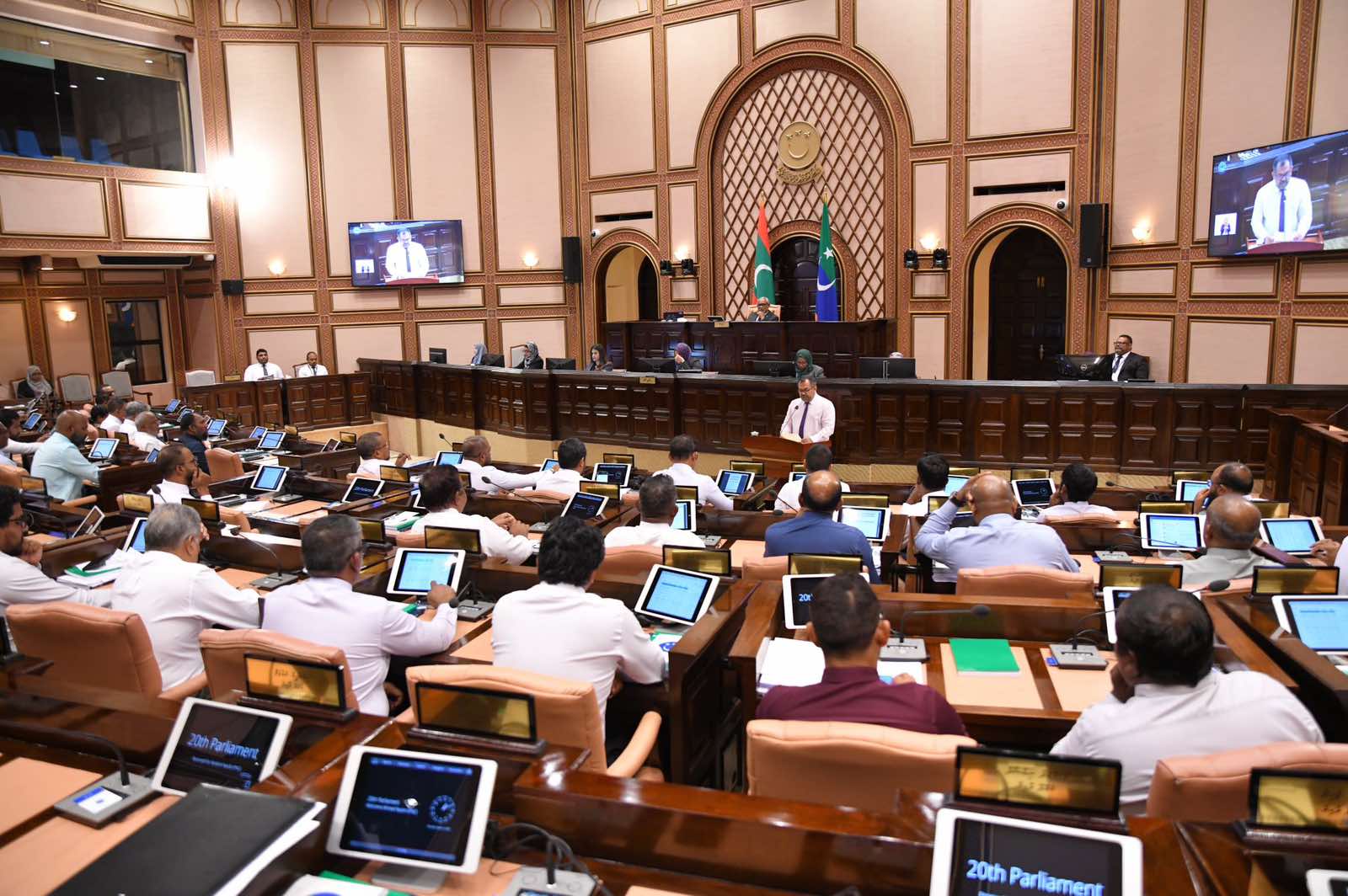 އަންނަ ބުރާސްފަތި ސަރުކާރު ބަންދު!