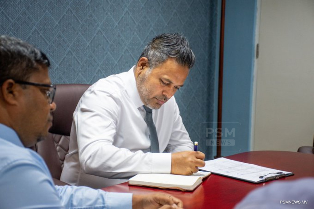 ވައިޑް-ބޮޑީ ބޯޓުގައި މަހުގެ އުފެއްދުންތައް ޗައިނާއަށް އެކްސްޕޯޓް ކުރުމާމެދު މަޝްވަރާތަކެއް!