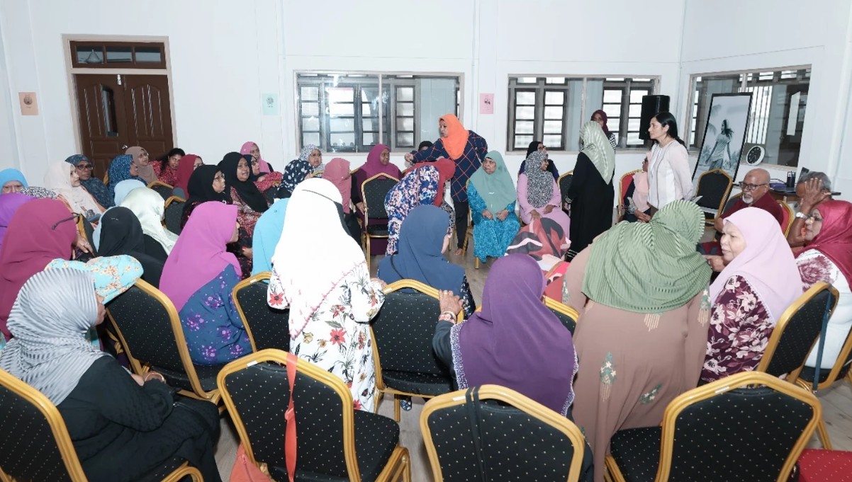 އިސްރަށްވެހިންނަށް އިހުސާސްތައް ހިއްސާކުރުމުގެ މުހިންމުކަމާ ގުޅޭ މަޢުލޫމާތު ދިނުމުގެ ސެޝަނެއް!
