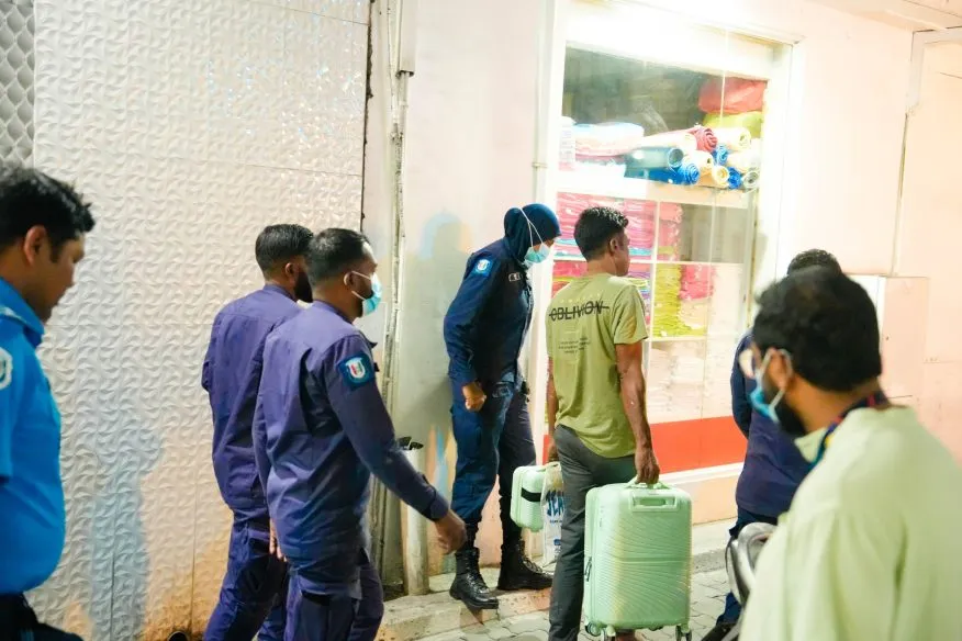 ފިލައިގެން އުޅުނު ބިދޭސީއަކު އަތުލައިގެންފި