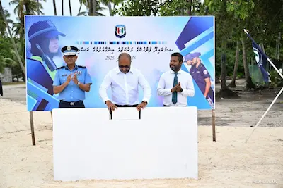 މުރައިދޫގައި އަލަށް ޤާއިމުކުރާ ފުލުހުންގެ މަރުކަޒުގެ ބިންގާ އަޅައިފި