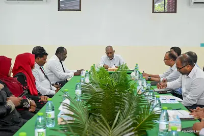 ރައީސް، ރަސްމާދޫ ކައުންސިލާއި އތމ ކޮމިޓީ، މުއައްސަސާތަކުގެ އިސްވެރިންނާއެކު ރަށުގެ ތަރައްގީއާ ގުޅޭގޮތުން މަޝްވަރާ ކުރައްވައިފި