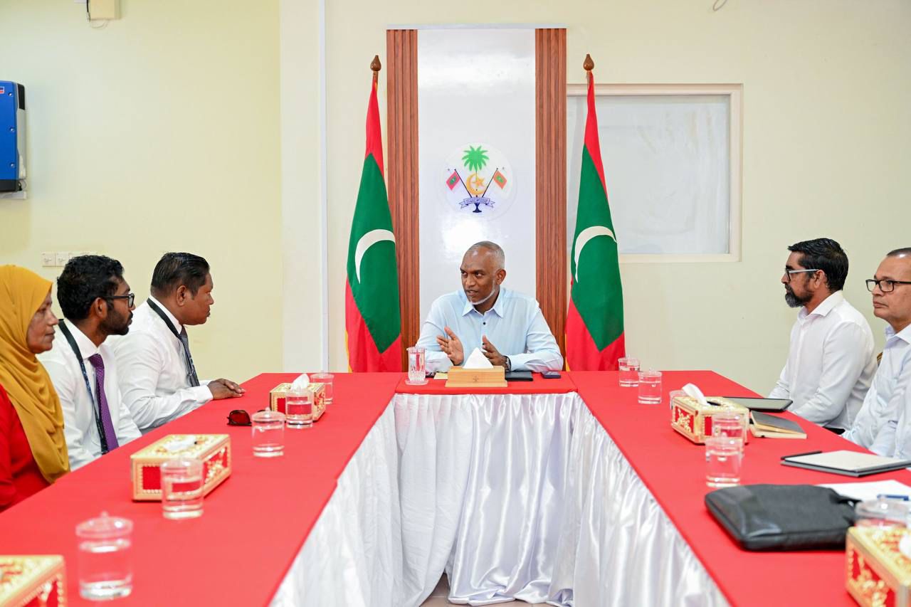 ވާދޫ ކައުންސިލުން ރަށުގެ ތަރައްޤީއަށް ކުރައްވާ މަސައްކަތްތަކަށް ރައީސް ޑރ. މުޢިއްޒުގެ ތަޢުރީފް