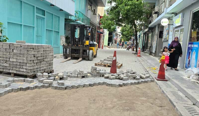 ޗައިނާގެ އެހީގައި މާލޭގެ މާގުތައް ޒަމާނީ ފެންވަރަށް ތަރައްގީ ކުރާނީ، މަގުތަކުގެ ހުރިހާ މައްސަލައެއްވެސް ހައްލުވާ ގޮތަށް!