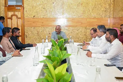 ރައީސް ޑރ. މުޢިއްޒު، ހިމަންދޫ ކައުންސިލާ ބައްދަލުކުރައްވައިފި
