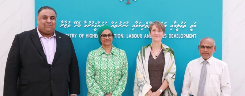 ޔޫކޭގެ ޚަރަދުގައި 4 ދިވެހި ދަރިވަރުންނަށް މަތީ ތައުލީމްގެ ފުރުސަތު، މިނިސްޓަރު މާރިޔާގެ ޝުކުރު ޔުކޭ މިނިސްޓަރަށް