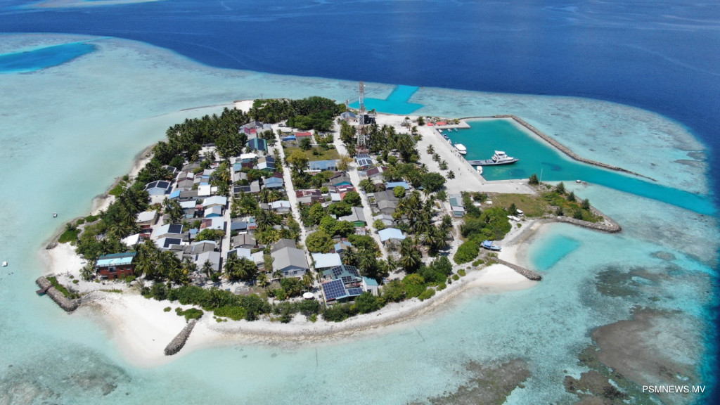ރަކީދޫގައި ގާއިމުކޮށްފައިވާ ސޯލާ ނިޒާމާއެކު، މިހާރުި ޖަނެރޭޓަރު ޖައްސަން ޖެހެނީ އެންމެ 2 ގަޑިއިރަށް